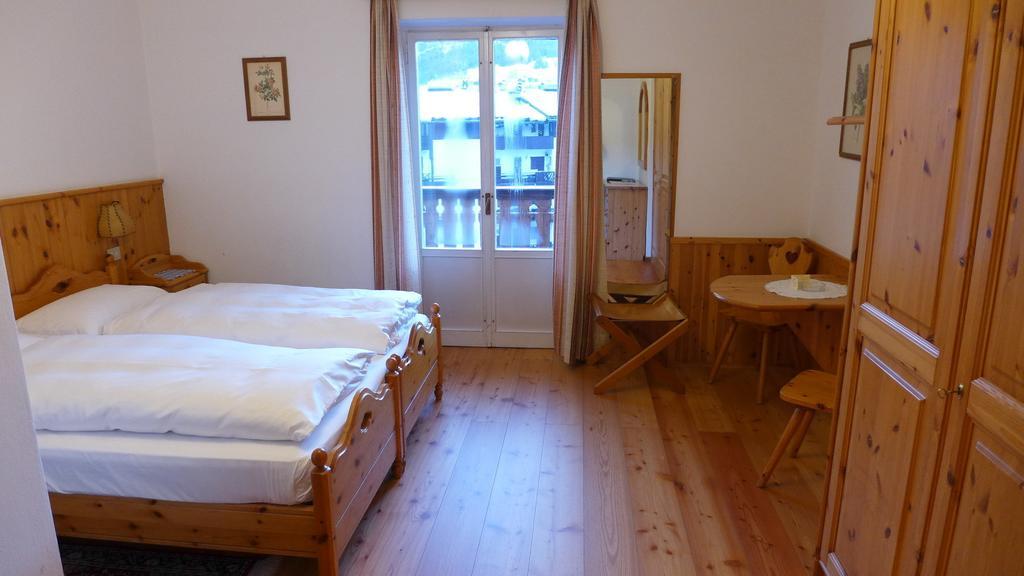 Hotel Bellaria - Cortina D'Ampezzo Zimmer foto