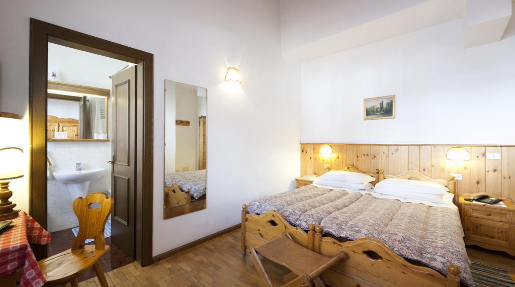 Hotel Bellaria - Cortina D'Ampezzo Zimmer foto
